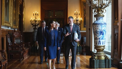 Sheinbaum dice que avanzan acuerdos con EE.UU. tras reunión con Greer sobre revisión del T-MEC Sheinbaum dice que avanzan acuerdos con EE.UU. tras reunión con Greer sobre revisión del T-MEC