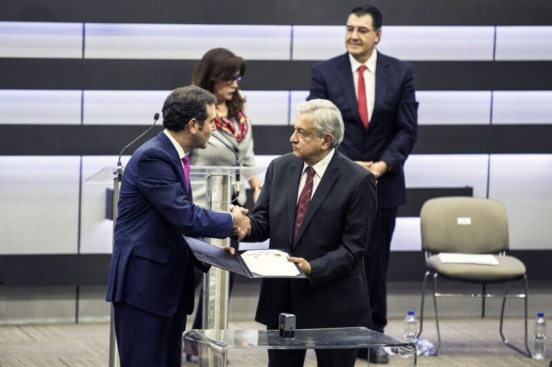 Con cinco de seis votos, el organismo mexicano pospuso temporalmente la consulta ciudadana para el ejercicio 2018 al 2024. Con cinco de seis votos, el organismo mexicano pospuso temporalmente la consulta ciudadana para el ejercicio 2018 al 2024.
