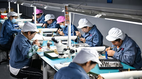 China estabelece menor meta de crescimento desde 1991 e reconhece limites da economia China estabelece menor meta de crescimento desde 1991 e reconhece limites da economia