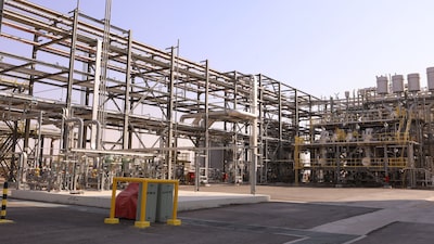 Cierre de Ormuz elimina 100 millones de barriles de petróleo semanales del mercado: Aramco Cierre de Ormuz elimina 100 millones de barriles de petróleo semanales del mercado: Aramco