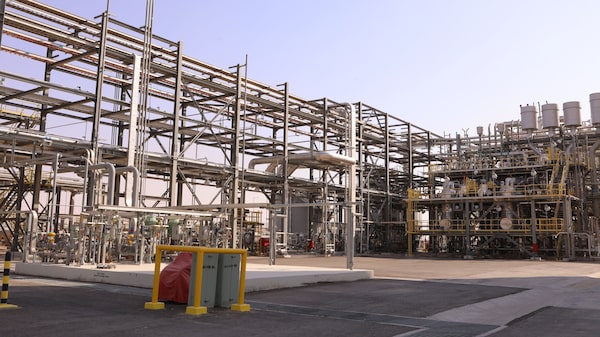 Cierre de Ormuz elimina 100 millones de barriles de petróleo semanales del mercado: Aramco Cierre de Ormuz elimina 100 millones de barriles de petróleo semanales del mercado: Aramco