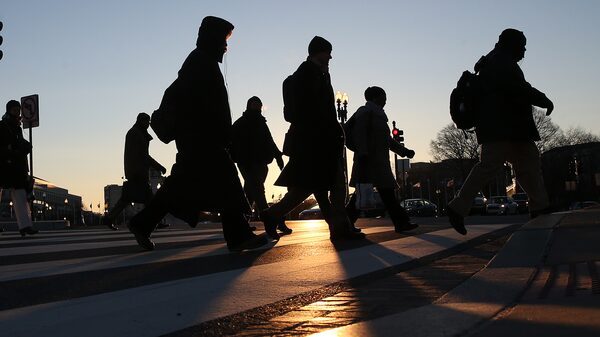 Juez ordena recontratar a miles de trabajadores federales despedidos de seis agencias Juez ordena recontratar a miles de trabajadores federales despedidos de seis agencias