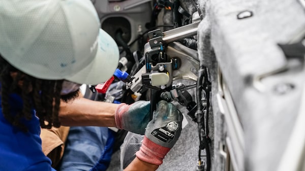 Producción industrial de EE.UU. crece al mayor ritmo en más de un año Producción industrial de EE.UU. crece al mayor ritmo en más de un año