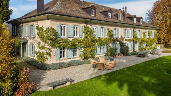 Refúgio da estrela Audrey Hepburn na Suíça é colocado à venda por US$ 21 milhões Refúgio da estrela Audrey Hepburn na Suíça é colocado à venda por US$ 21 milhões