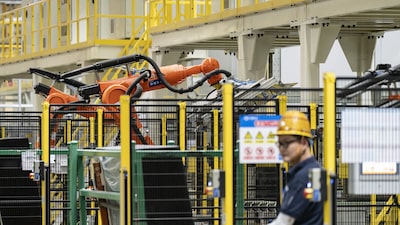 Da fábrica de chips à cidade em crise: como a IA aprofunda a divisão econômica da China Da fábrica de chips à cidade em crise: como a IA aprofunda a divisão econômica da China