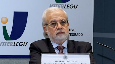 ‘É cedo demais para falar em corte da Selic’, diz ex-presidente do Banco Central ‘É cedo demais para falar em corte da Selic’, diz ex-presidente do Banco Central