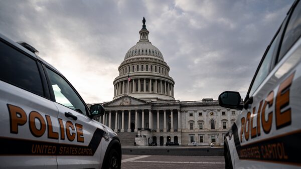 El Senado reprende a Trump por Venezuela y busca poner fin a la acción militar El Senado reprende a Trump por Venezuela y busca poner fin a la acción militar