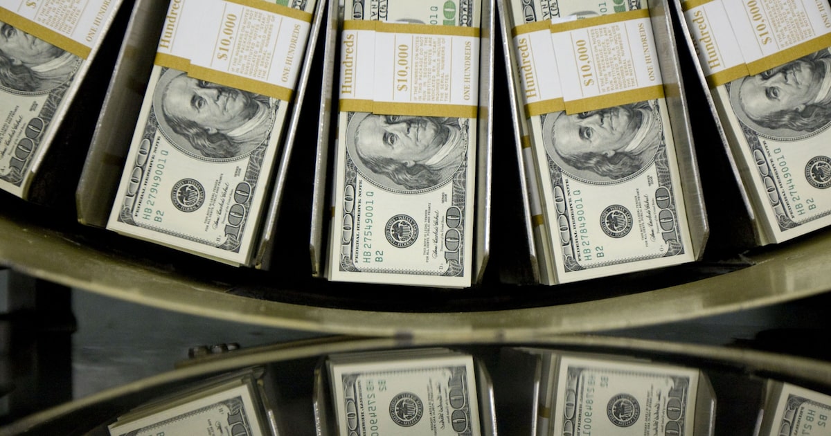 Dólar y inflación: el futuro de las monedas latinoamericanas en agosto y septiembre