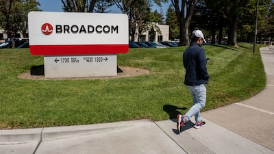 Broadcom prepararía financiación de más de US$50.000 millones para chip de IA desarrollado con OpenAI Broadcom prepararía financiación de más de US$50.000 millones para chip de IA desarrollado con OpenAI