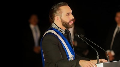 Quincena 25: la ley de Bukele para un pago extra a los trabajadores en enero Quincena 25: la ley de Bukele para un pago extra a los trabajadores en enero