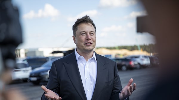 Musk defiende el pago por US$55.000 millones que le hizo Tesla y habla de Twitter Musk defiende el pago por US$55.000 millones que le hizo Tesla y habla de Twitter