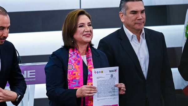 Xóchitl Gálvez se registra como candidata presidencial por el PAN, PRI y PRD Xóchitl Gálvez se registra como candidata presidencial por el PAN, PRI y PRD