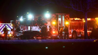Avião da American Airlines colide com helicóptero perto do aeroporto de Washington Avião da American Airlines colide com helicóptero perto do aeroporto de Washington