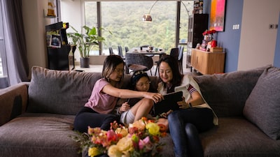 Padres quieren que sus hijos inviertan antes de lo que ellos lo hicieron: las fintech buscan atraerlos Padres quieren que sus hijos inviertan antes de lo que ellos lo hicieron: las fintech buscan atraerlos