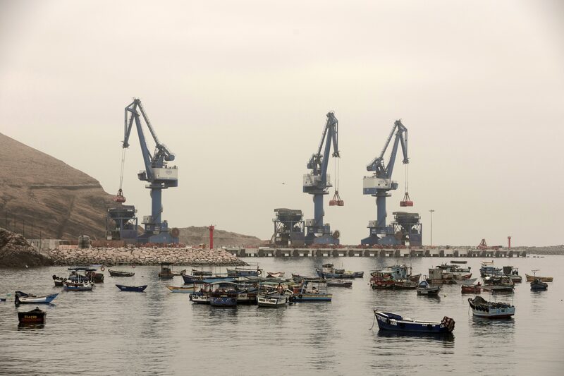 Houve 966 denúncias de extorsão na região que inclui Chancay nos primeiros oito meses deste ano, um aumento de 25% em relação ao mesmo período de 2024 (Foto: Alessandro Cinque/Bloomberg) Houve 966 denúncias de extorsão na região que inclui Chancay nos primeiros oito meses deste ano, um aumento de 25% em relação ao mesmo período de 2024 (Foto: Alessandro Cinque/Bloomberg)