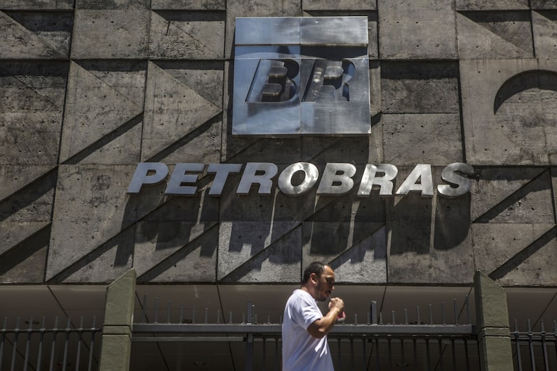 Sede da Petrobras, no Rio: estatal pretende entrar em segmentos de energia renovável como etanol, biodiesel, biometano e solar como sócia minoritária (Foto: Dado Galdieri/Bloomberg) Sede da Petrobras, no Rio: estatal pretende entrar em segmentos de energia renovável como etanol, biodiesel, biometano e solar como sócia minoritária (Foto: Dado Galdieri/Bloomberg)