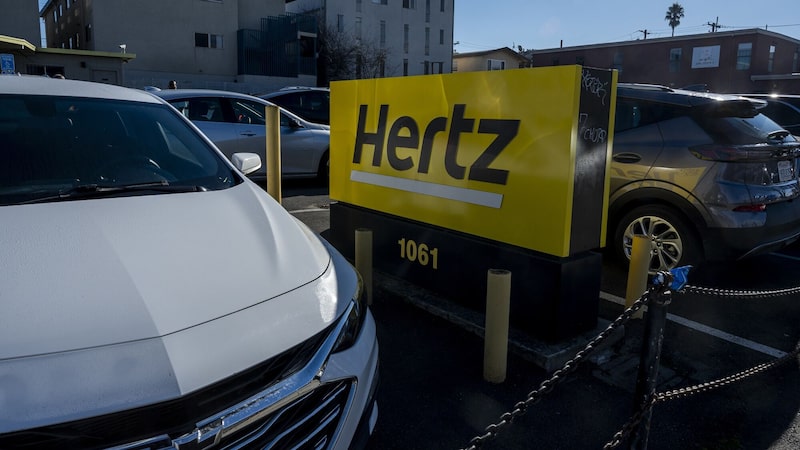 Bill Ackman monta posição de 20% da Hertz. A aposta? Tarifas vão encarecer os carros Bill Ackman monta posição de 20% da Hertz. A aposta? Tarifas vão encarecer os carros