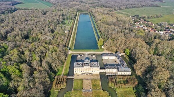 Quanto custa um castelo na França? Bilionário paga R$ 200 mi Quanto custa um castelo na França? Bilionário paga R$ 200 mi