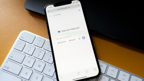 OpenAI, Google y Anthropic se unen para frenar la copia de sus modelos de IA en China OpenAI, Google y Anthropic se unen para frenar la copia de sus modelos de IA en China