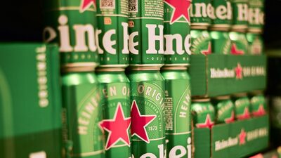 Femsa, engarrafadora da Coca-Cola, vende fatia na Heineken por € 359 milhões Femsa, engarrafadora da Coca-Cola, vende fatia na Heineken por € 359 milhões