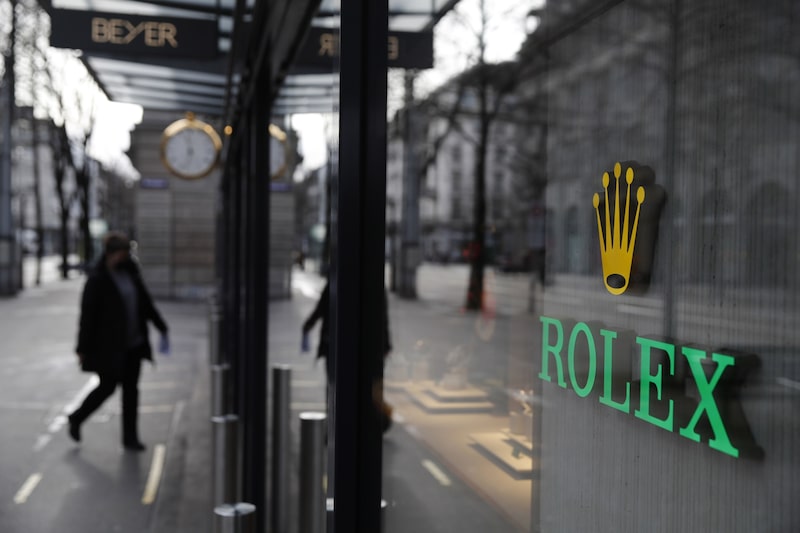 Houve descasamento da oferta e demanda de relógio-símbolo de luxo: fabricante está produzindo mais e ricos, que não podiam viajar, estão comprando mais Houve descasamento da oferta e demanda de relógio-símbolo de luxo: fabricante está produzindo mais e ricos, que não podiam viajar, estão comprando mais