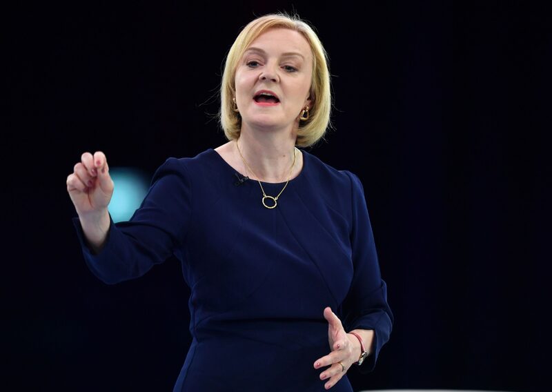 Liz Truss, secretaria de Asuntos Exteriores del Reino Unido, habla durante una campaña electoral del Partido Conservador en Manchester, Reino Unido, el viernes 19 de agosto de 2022. La tarea de elegir al líder del Partido Conservador y primer ministro británico recae en unos 175.000 miembros de base del Partido Conservador. Liz Truss, secretaria de Asuntos Exteriores del Reino Unido, habla durante una campaña electoral del Partido Conservador en Manchester, Reino Unido, el viernes 19 de agosto de 2022. La tarea de elegir al líder del Partido Conservador y primer ministro británico recae en unos 175.000 miembros de base del Partido Conservador.