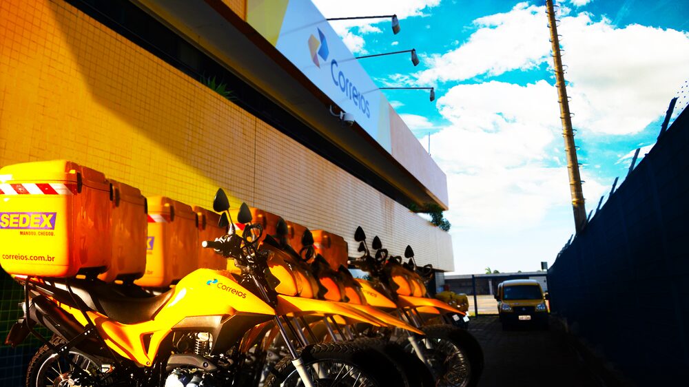 Correios têm o desafio de se modernizar em um mercado transformado pelo e-commerce, em que aumentou a presença de grandes empresas do setor privado Correios têm o desafio de se modernizar em um mercado transformado pelo e-commerce, em que aumentou a presença de grandes empresas do setor privado