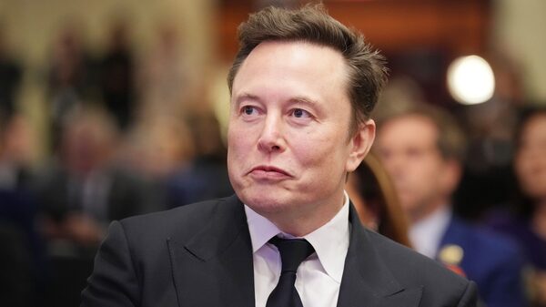 Musk projetou US$ 2 tri em corte de gastos do governo. Agora reduziu a meta em 50% Musk projetou US$ 2 tri em corte de gastos do governo. Agora reduziu a meta em 50%
