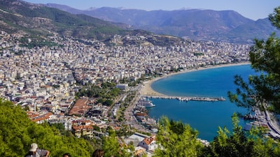 Turquia fica mais cara para turistas estrangeiros e vê europeus buscarem alternativas Turquia fica mais cara para turistas estrangeiros e vê europeus buscarem alternativas