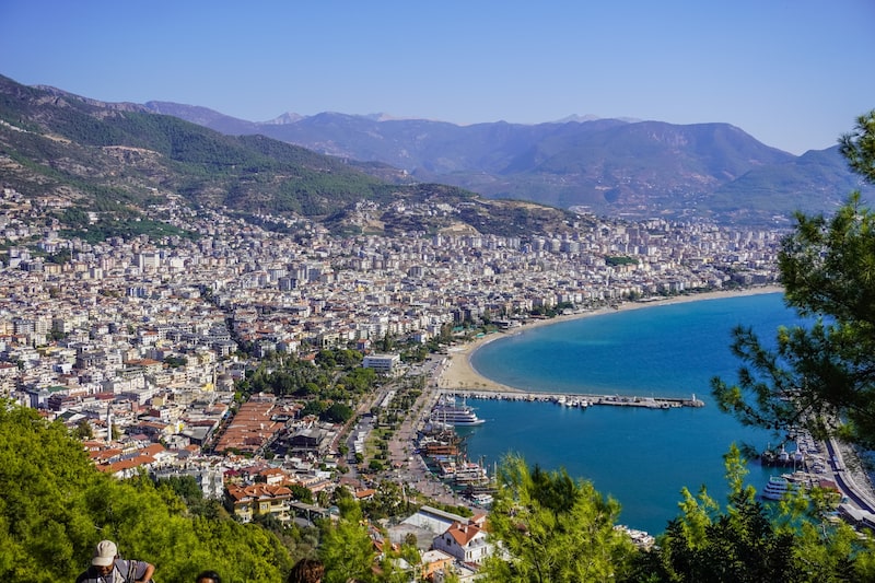 No mês passado, registrou-se uma queda anual de 11% no número de turistas do Reino Unido, que representam a terceira maior parcela de visitantes estrangeiros no país No mês passado, registrou-se uma queda anual de 11% no número de turistas do Reino Unido, que representam a terceira maior parcela de visitantes estrangeiros no país
