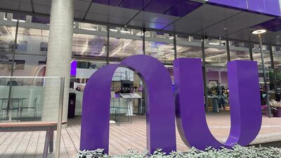 Nubank vê espaço para acelerar base de clientes e receitas, dizem fundadores Nubank vê espaço para acelerar base de clientes e receitas, dizem fundadores
