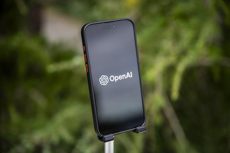 El logotipo de OpenAI en un smartphone. Fotógrafo: David Paul Morris/Bloomberg El logotipo de OpenAI en un smartphone. Fotógrafo: David Paul Morris/Bloomberg