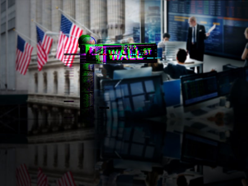 Fachada da Nasdaq e painéis de ações com investidores Fachada da Nasdaq e painéis de ações com investidores