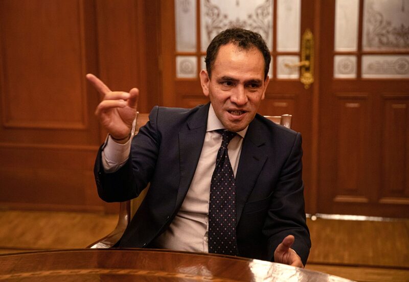 El 9 de junio de 2021 el presidente López Obrador anunció que propondría a Herrera para relevar a Alejandro Diaz de León como gobernador del banco central. El 9 de junio de 2021 el presidente López Obrador anunció que propondría a Herrera para relevar a Alejandro Diaz de León como gobernador del banco central.