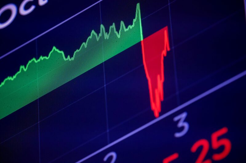 Información bursátil mostrada en la sala de la Bolsa de Nueva York (NYSE) en Nueva York, EE.UU. Información bursátil mostrada en la sala de la Bolsa de Nueva York (NYSE) en Nueva York, EE.UU.