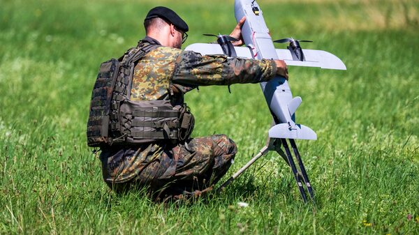 La guerra de los drones: armas baratas desafían defensas costosas La guerra de los drones: armas baratas desafían defensas costosas