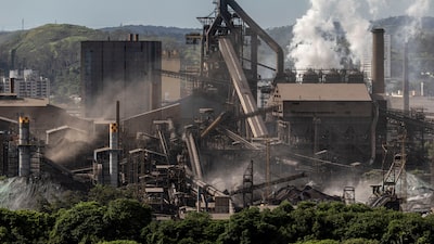 CSN planeja captar até US$ 1,5 bi para melhorar perfil da dívida, segundo fontes CSN planeja captar até US$ 1,5 bi para melhorar perfil da dívida, segundo fontes