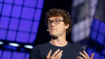 CEO do Web Summit renuncia após críticas a Israel e cancelamento de apoiadores CEO do Web Summit renuncia após críticas a Israel e cancelamento de apoiadores