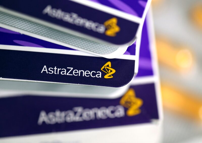 El logotipo de la empresa AstraZeneca Plc aparece en las cajas de productos farmacéuticos fabricados por la compañía. El logotipo de la empresa AstraZeneca Plc aparece en las cajas de productos farmacéuticos fabricados por la compañía.