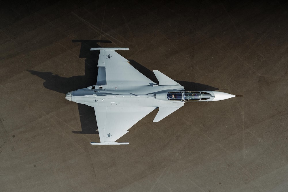 Novo caça Gripen F da Saab reforça programa de transferência tecnológica para o Brasil Novo caça Gripen F da Saab reforça programa de transferência tecnológica para o Brasil