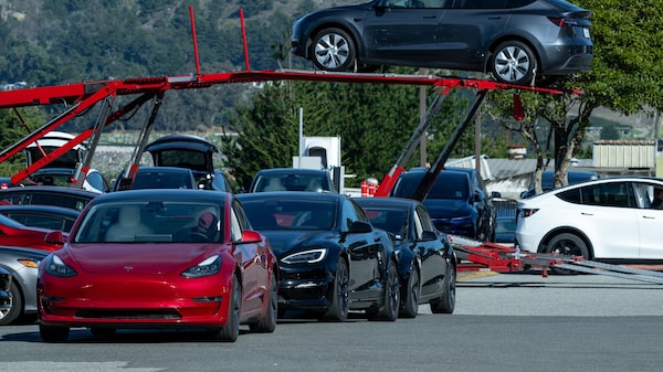 A Tesla não só foi superada pela BYD em 2025. Também está cada vez mais atrás A Tesla não só foi superada pela BYD em 2025. Também está cada vez mais atrás