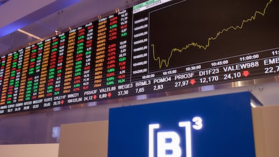 Ibovespa cai mais de 1% com petróleo em baixa e reação a balanço do Bradesco Ibovespa cai mais de 1% com petróleo em baixa e reação a balanço do Bradesco