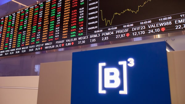 Ibovespa opera perto da estabilidade com balanços no radar; dólar cai a R$ 5,21 Ibovespa opera perto da estabilidade com balanços no radar; dólar cai a R$ 5,21