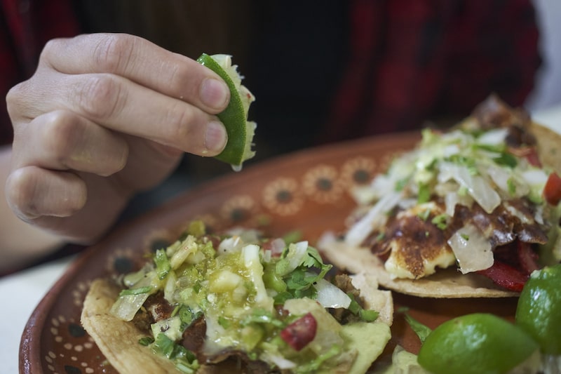 En México existen 147.205 restaurantes con servicio de preparación de tacos y tortas, según el Inegi. En México existen 147.205 restaurantes con servicio de preparación de tacos y tortas, según el Inegi.