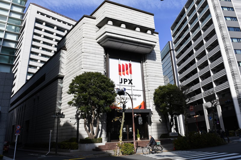 Los inversores también están evaluando nuevas medidas de China para impulsar su mercado bursátil. Los inversores también están evaluando nuevas medidas de China para impulsar su mercado bursátil.