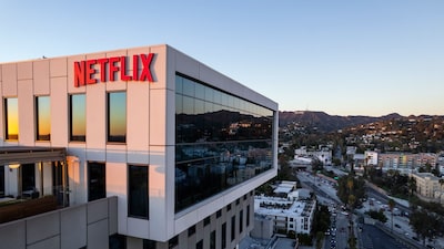 Netflix investiu US$ 135 bi em filmes e séries em mais de 50 países na última década Netflix investiu US$ 135 bi em filmes e séries em mais de 50 países na última década