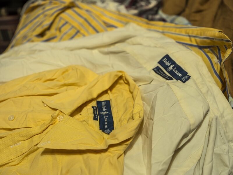 La empresa se ha beneficiado de un resurgimiento de los looks preppy, así como de un renovado interés por los estilos vintage. La empresa se ha beneficiado de un resurgimiento de los looks preppy, así como de un renovado interés por los estilos vintage.