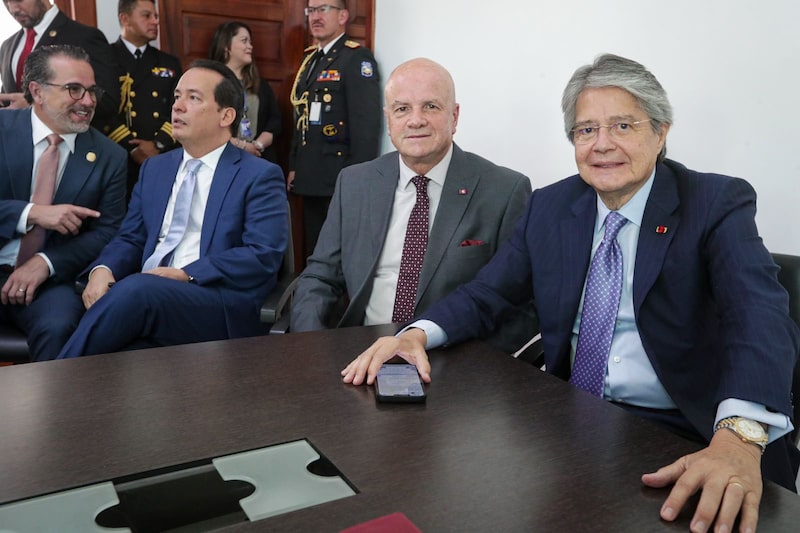 Fuente: Twitter de Guillermo Lasso Fuente: Twitter de Guillermo Lasso