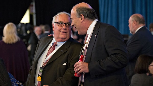 ¿Quién es y cuáles son los negocios de Howard Buffett, el magnate con el que Shakira visitó Quibdó? ¿Quién es y cuáles son los negocios de Howard Buffett, el magnate con el que Shakira visitó Quibdó?