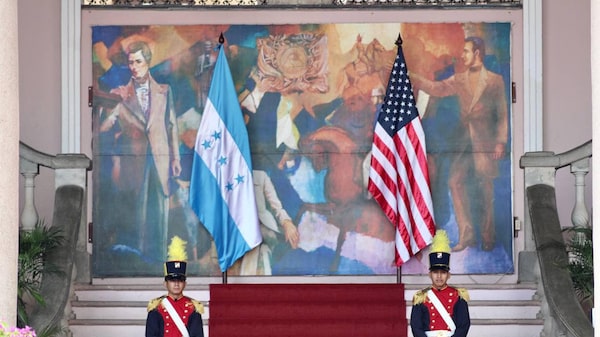 EE.UU. advierte que habrá “consecuencias” por interferir en el conteo electoral de Honduras EE.UU. advierte que habrá “consecuencias” por interferir en el conteo electoral de Honduras